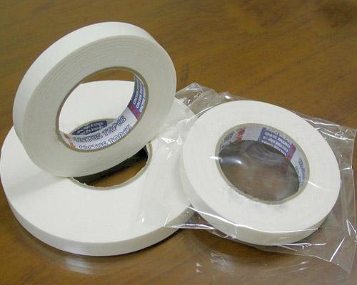 白色双面胶带已有多年历史,是一家专业生产销售包装材料的厂家